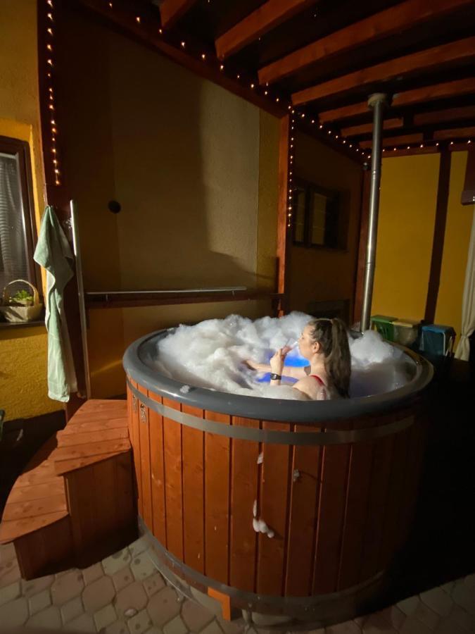 Отель Privat U Zdenky Тврдошин Экстерьер фото