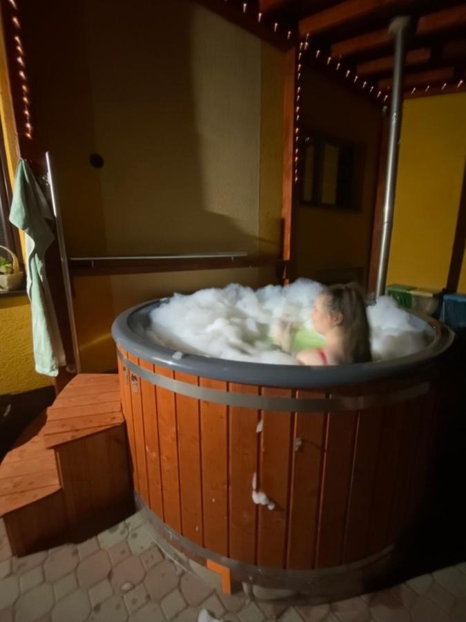 Отель Privat U Zdenky Тврдошин Экстерьер фото